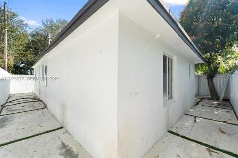 2285 NW 89th St, Miami FL - photo 24 of 34