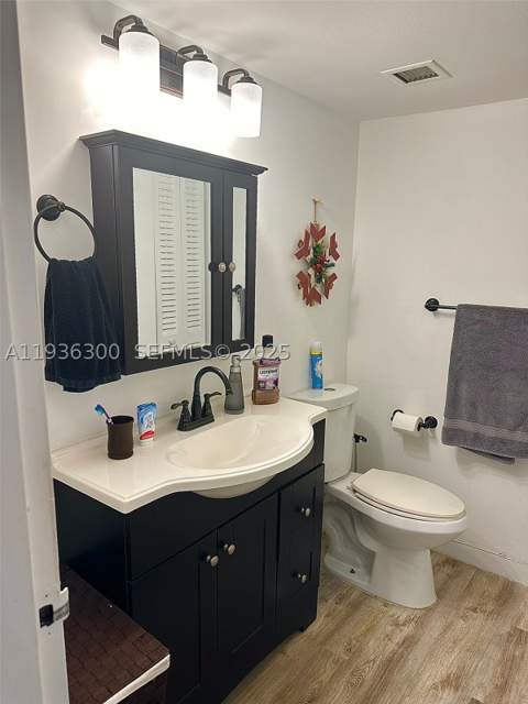 13499 Biscayne Blvd 1013, North Miami FL - photo 10 of 25