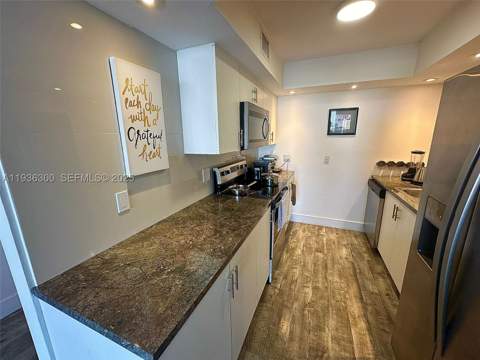13499 Biscayne Blvd 1013, North Miami FL - photo 14 of 25