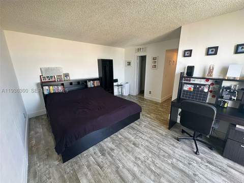 13499 Biscayne Blvd 1013, North Miami FL - photo 16 of 25