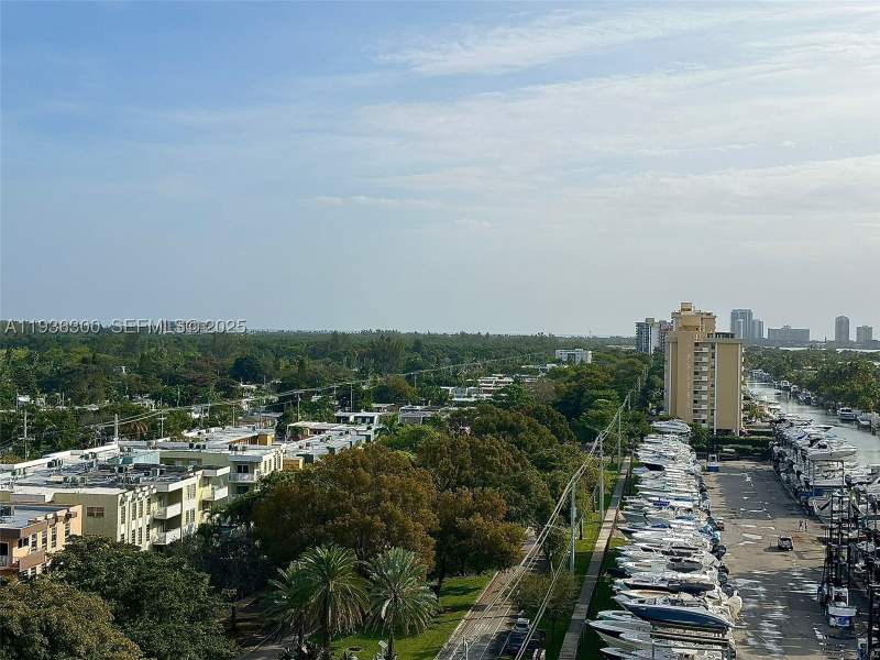 2 bedroom Condominium at 13499 Biscayne Blvd 1013, Sailboat Cay Condo, North Miami — photo 3