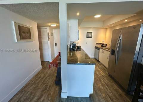 13499 Biscayne Blvd 1013, North Miami FL - photo 6 of 25