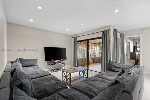 20310 NE 3rd Ct 2, Miami FL - photo 11 of 23