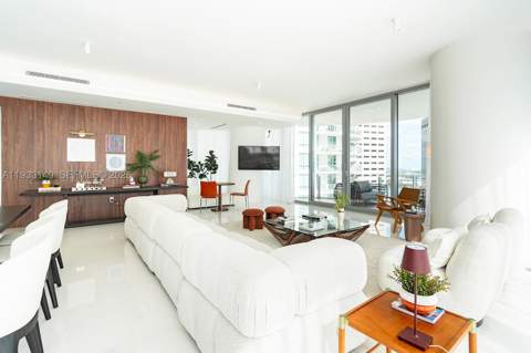 300 Biscayne Blvd Way 1901, Miami FL - photo 13 of 57