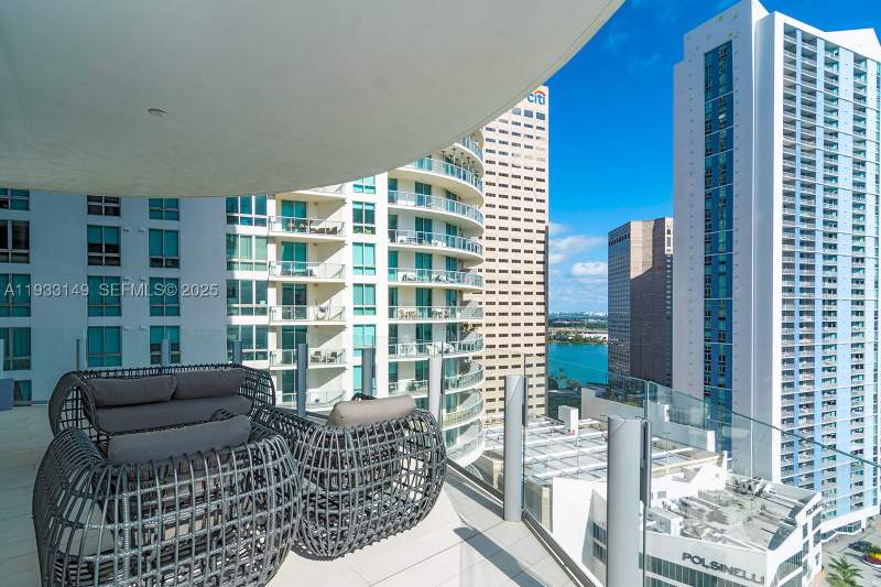 5 bedroom Condominium at 300 Biscayne Blvd Way 1901, Aston Martin Residences, Miami — photo 2