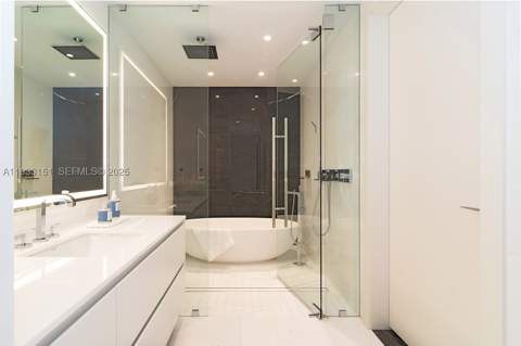 300 Biscayne Blvd Way 805, Miami FL - photo 12 of 13