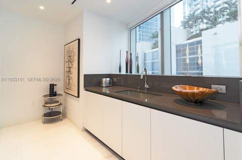 300 Biscayne Blvd Way 805, Miami FL - photo 6 of 13