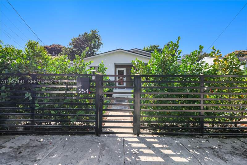 3 bedroom SingleFamilyResidence at 254 NW 43rd St, Columbia Park Corr Pl, Miami — photo 3
