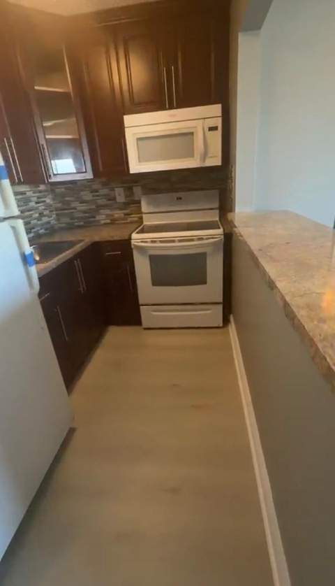 365 NE 125th Street 305, North Miami FL - photo 16 of 22