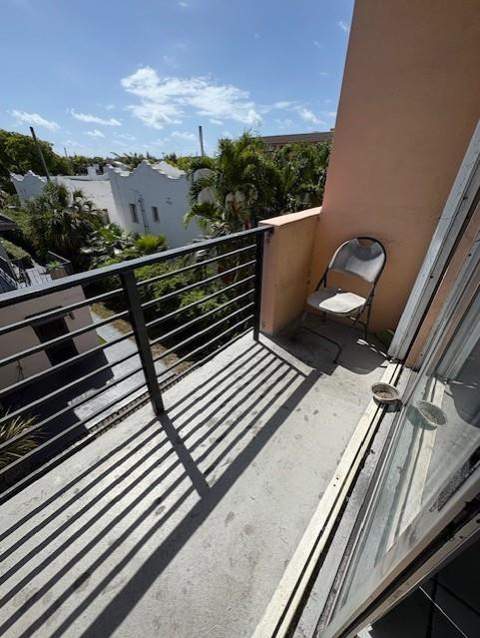 365 NE 125th Street 305, North Miami FL - photo 9 of 22