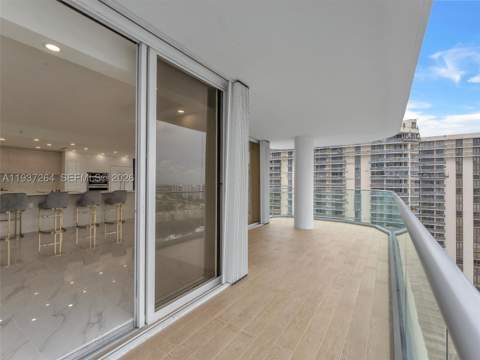 19707 Turnberry way 25D, Aventura FL - photo 10 of 34