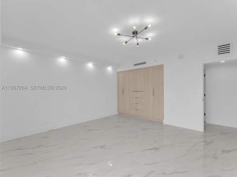 19707 Turnberry way 25D, Aventura FL - photo 15 of 34