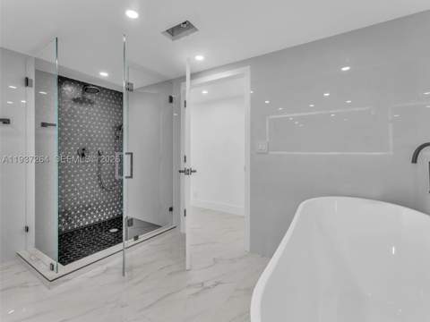 19707 Turnberry way 25D, Aventura FL - photo 18 of 34