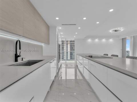 19707 Turnberry way 25D, Aventura FL - photo 6 of 34