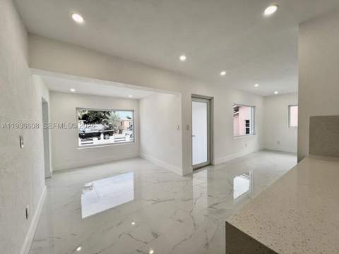 542 E 20th St, Hialeah FL - photo 17 of 36