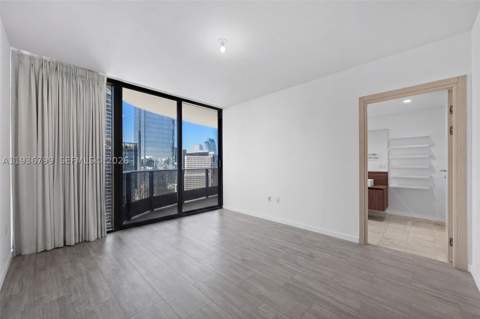 1000 Brickell Plz 4212, Miami FL - photo 9 of 22