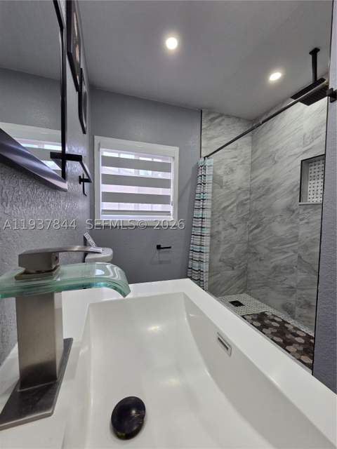 13895 NE 11th Ave, North Miami FL - photo 17 of 60