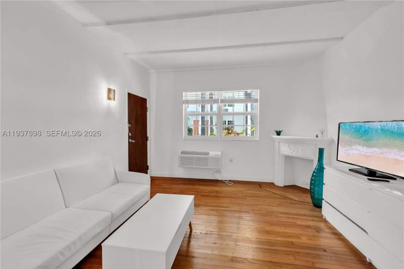 1 bedroom Condominium at 439 15th St 2, Beach Gardens Condo, Miami Beach — photo 3