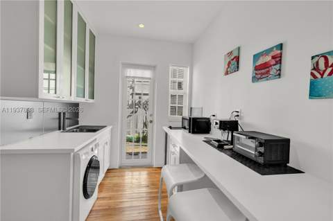 439 15th St 2, Miami Beach FL - photo 9 of 20