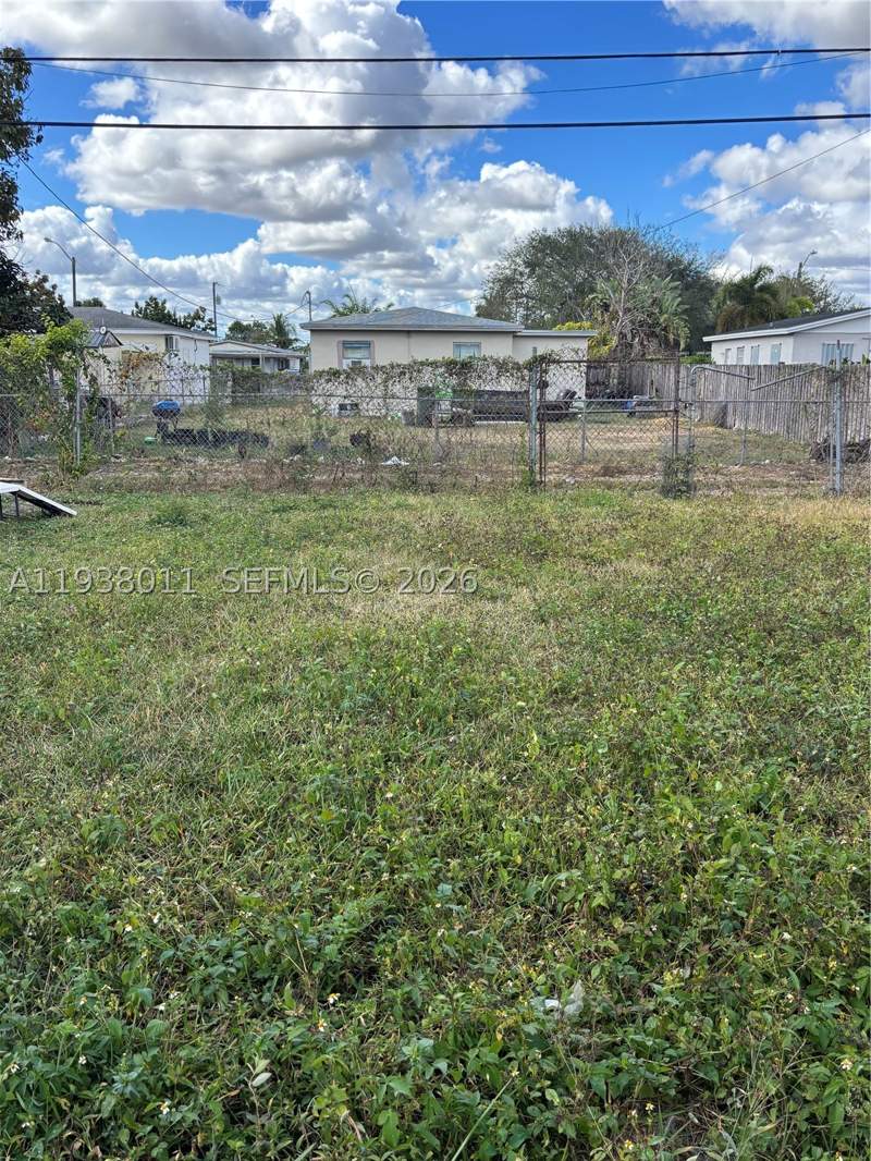 4 bedroom SingleFamilyResidence at 514 NW 7th Ave, Blvd Add, Homestead — photo 3