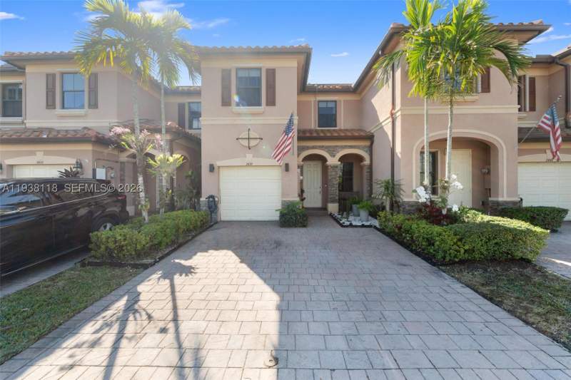 3 bedroom Townhouse at 3436 W 90th St, Bellagio, Hialeah — photo 2