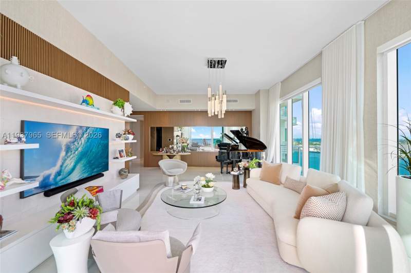 3 bedroom Condominium at 900 Brickell Key Blvd 2004, Asia Condo, Miami — photo 2