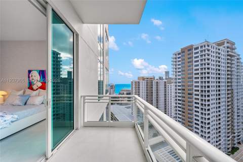 900 Brickell Key Blvd 2004, Miami FL - photo 20 of 35