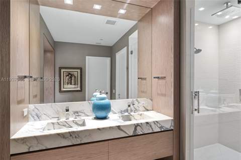 900 Brickell Key Blvd 2004, Miami FL - photo 23 of 35