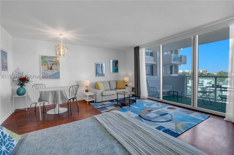 0 bedroom Condominium at 1200 West Ave 811, Mirador 1200 Condo, Miami Beach — photo 4