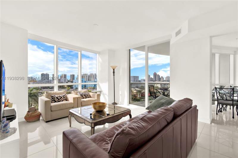 2 bedroom Condominium at 18201 Collins Ave 801A, Trump Royale Condo, Sunny Isles Beach — photo 4