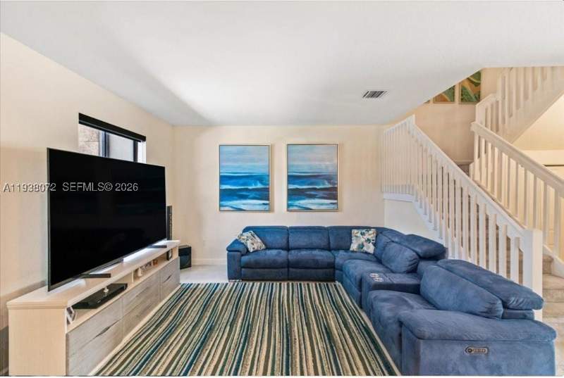 3 bedroom Townhouse at 11431 W 32nd Ln, Aquabella North, Hialeah — photo 3