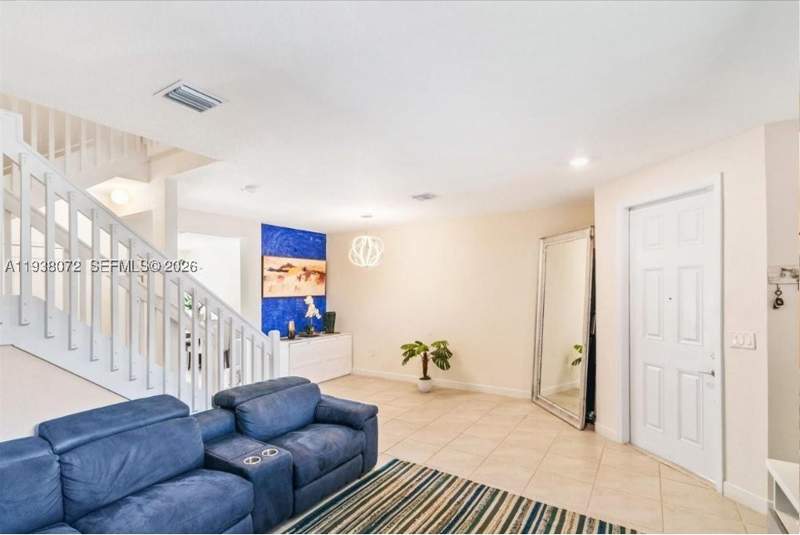 3 bedroom Townhouse at 11431 W 32nd Ln, Aquabella North, Hialeah — photo 4