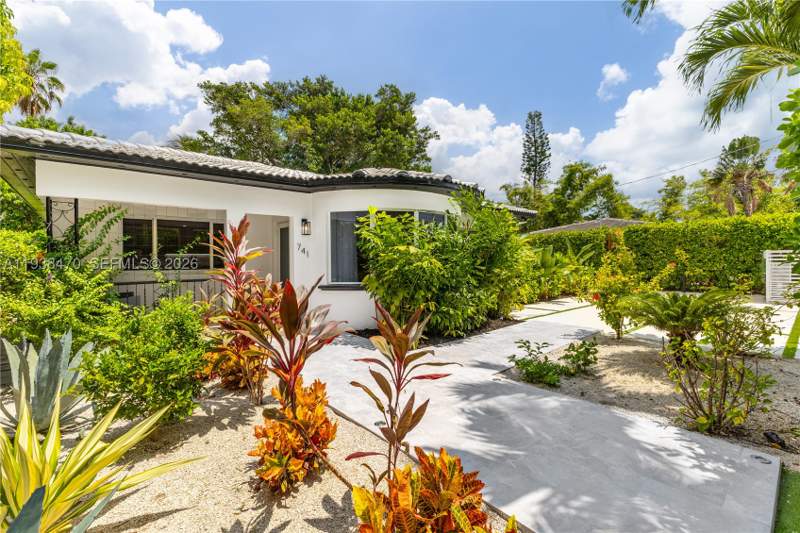 3 bedroom SingleFamilyResidence at 741 NE 87th St, North Shore Crest, Miami — photo 2