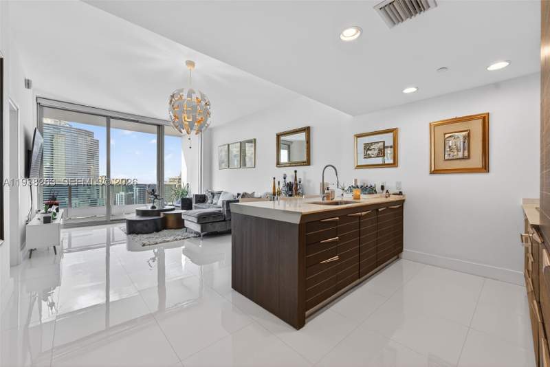 1 bedroom Condominium at 200 Biscayne Boulevard Way 4414, Epic West Condo, Miami — photo 2