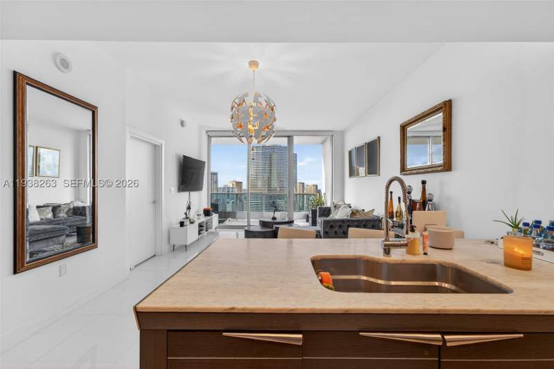1 bedroom Condominium at 200 Biscayne Boulevard Way 4414, Epic West Condo, Miami — photo 5