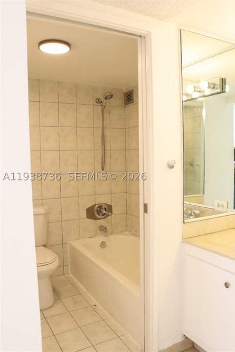 16919 N Bay Rd 118, Sunny Isles Beach FL - photo 8 of 20