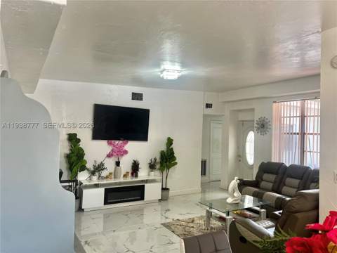 289 NW 109th St, Miami FL - photo 8 of 22