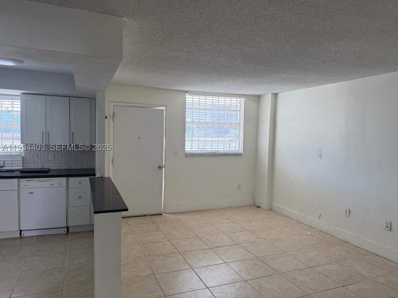 1 bedroom Condominium at 910 Michigan Ave 305, Michigan West Condo, Miami Beach — photo 3