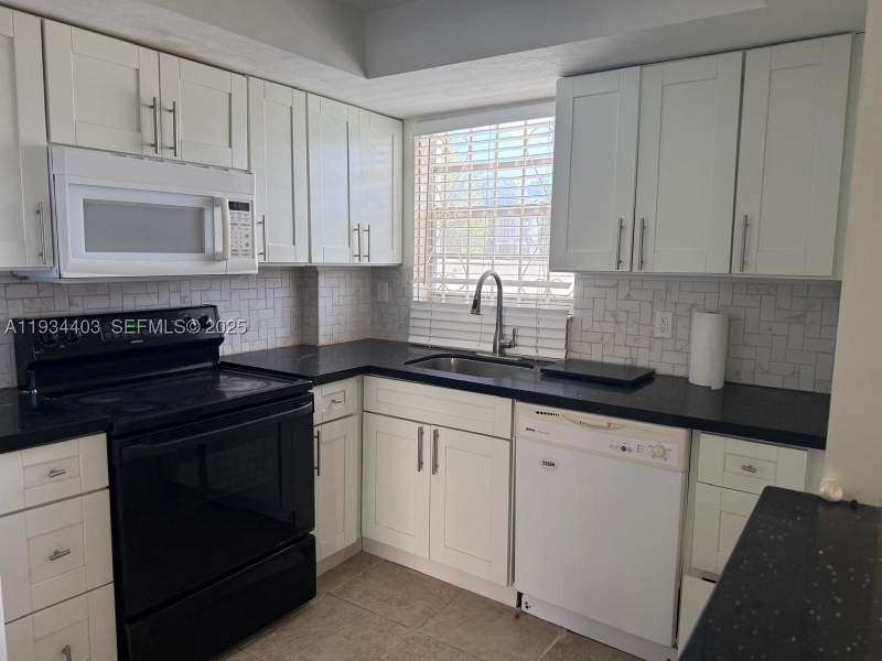1 bedroom Condominium at 910 Michigan Ave 305, Michigan West Condo, Miami Beach — photo 4
