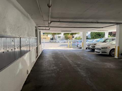 910 Michigan Ave 305, Miami Beach FL - photo 7 of 7