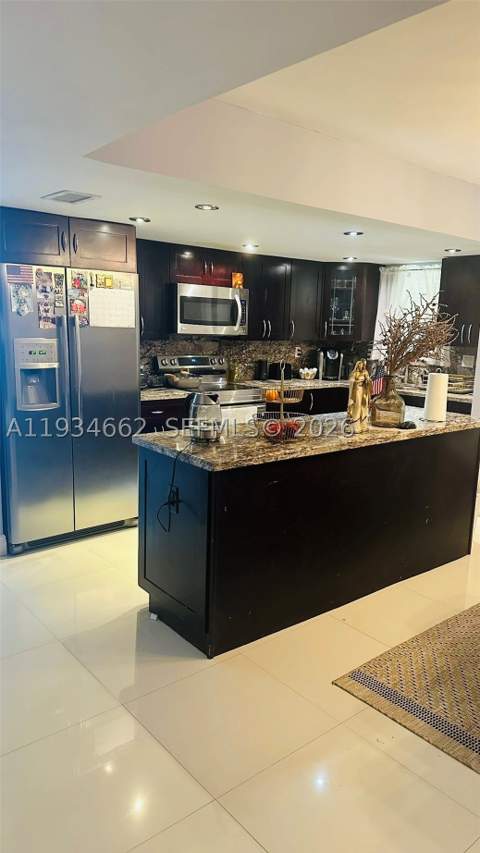 20401 NE 30th Ave 108-8, Aventura FL - photo 7 of 32