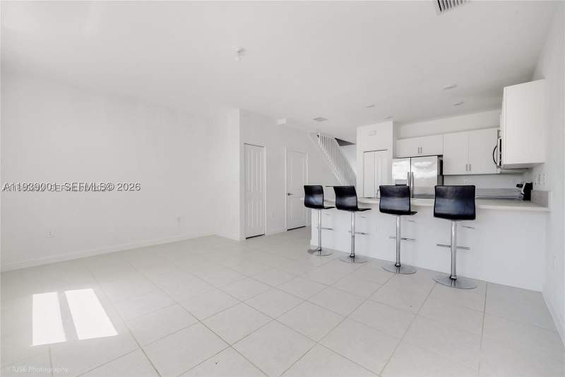 3 bedroom Townhouse at 1705 SE 27th Rd, Homestead Park Of Commerc, Homestead — photo 5