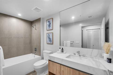 11 NE 6th Street 1607, Miami FL - photo 16 of 56