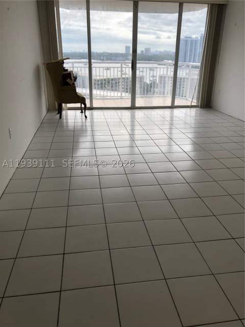 18011 Biscayne Blvd 1403, Aventura FL - photo 7 of 22