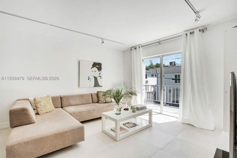 1 bedroom Condominium at 201 Jefferson Ave 2E, Laser Condo, Miami Beach — photo 4