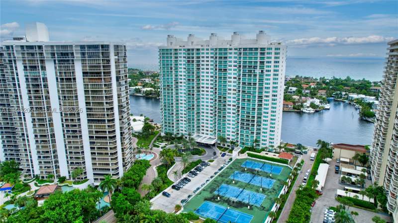 2 bedroom Condominium at 20281 E Country Club Dr 201, Hamptons West Condo, Aventura — photo 5