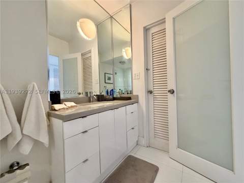 100 Lincoln Rd 1230, Miami Beach FL - photo 18 of 44