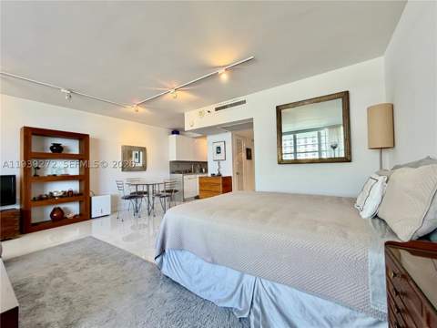100 Lincoln Rd 1230, Miami Beach FL - photo 9 of 44