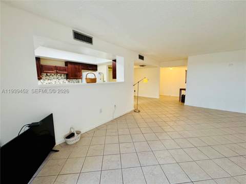 18021 Biscayne Blvd 304, Aventura FL - photo 24 of 50