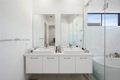 8144 NW 43rd St, Doral FL - photo 17 of 34